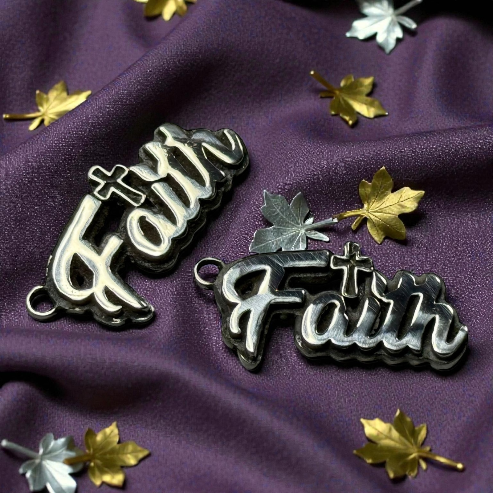 Faith Script Charm – Image 3